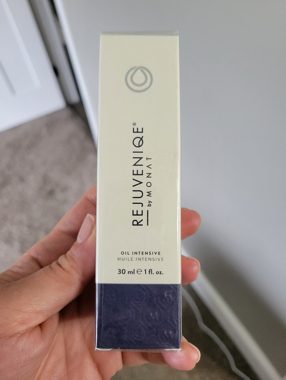 Monat Rejuveniqe oil Intensive